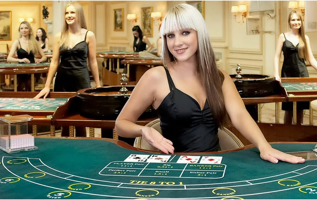 Ruang meja dealer langsung untuk permainan kasino live
